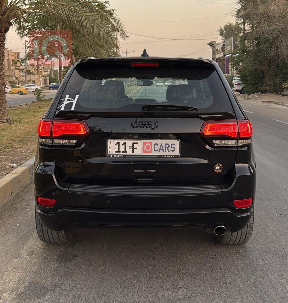 جیپ گراند شیرۆکی